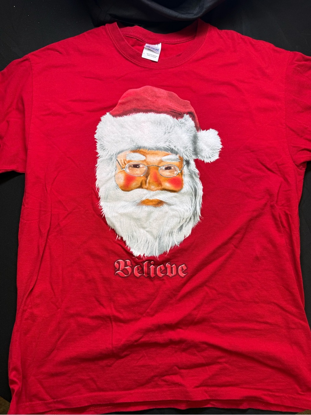 Red Santa 'Believe' Holiday T-Shirt (L)